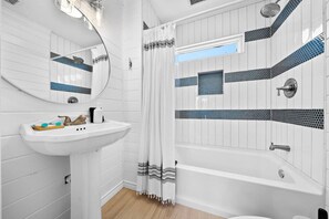 Hair dryer, towels - Private Beachfront Home with Ocean Views & Pool (Surfside)