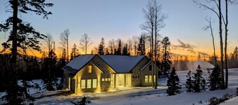 New Ski In/Ski Out Cabin at Eagle Point - Sleeps 23 comfortably!