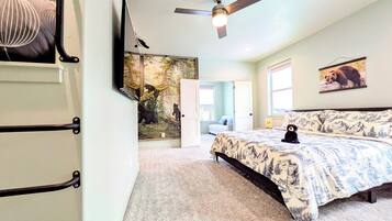 4 makuuhuonetta, työpöytä, ilmainen Wi-Fi, vuodevaatteet