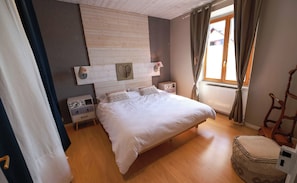 3 chambres, fer et planche Ă repasser, Wi-Fi gratuit, draps fournis