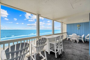 Property grounds - Garden City Beach Oceanfront Condo w/ Huge Balcony & Stunning Views! (Murrells Inlet)