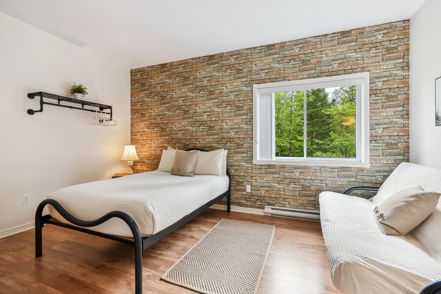 9 bedrooms, iron/ironing board, WiFi, bed sheets