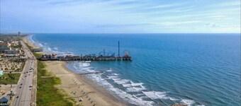 Poolside Paradise w/ Huge Private Pool & Game Room