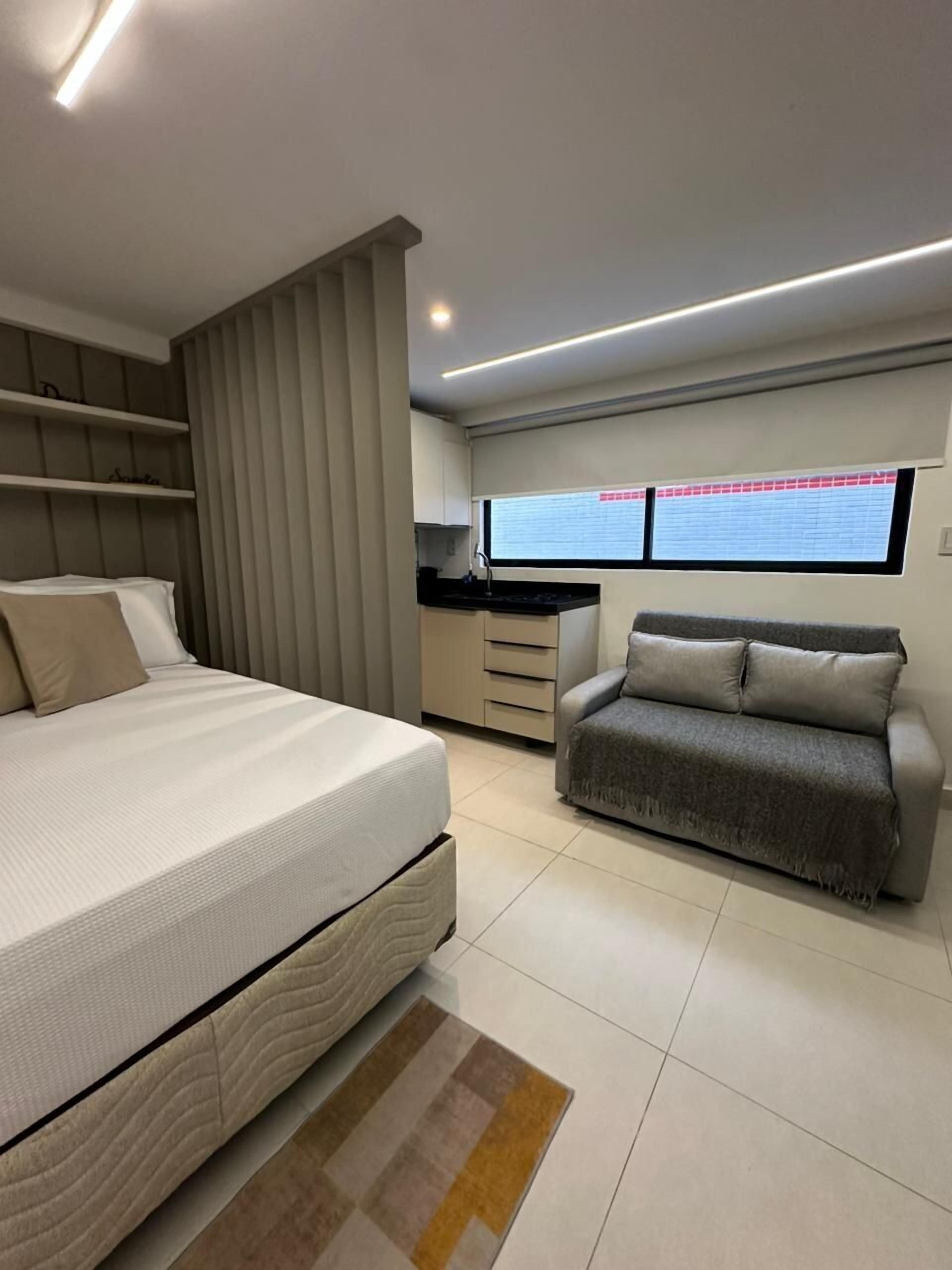 Basic Studio | Blackout curtains, iron/ironing board, free WiFi