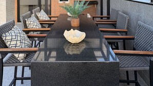 Basic Studio | Outdoor dining - Aurea 210 (João Pessoa)