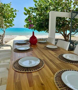 屋外ダイニングエリア