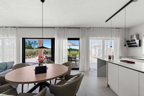 Dining - Elysium Escape Villa by aneo travel (Kosinožići)