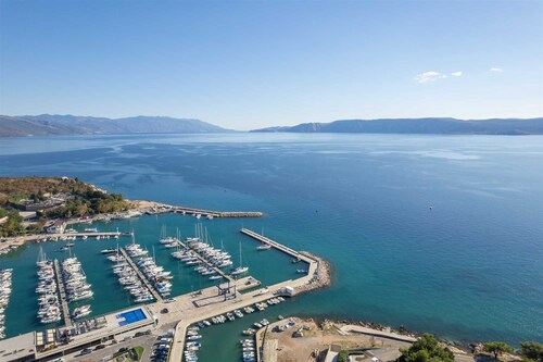 NV Sun 23 by Aneo Travel