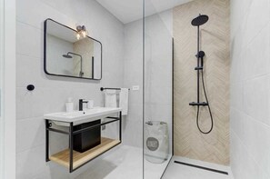 Shower, hair dryer, towels - NV Sun 23 by Aneo Travel (Novi Vinodolski)