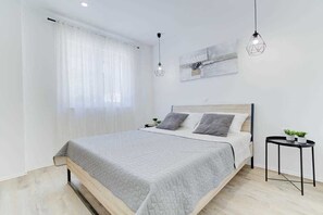 Bügeleisen/Bügelbrett, kostenloses WLAN, Bettwäsche