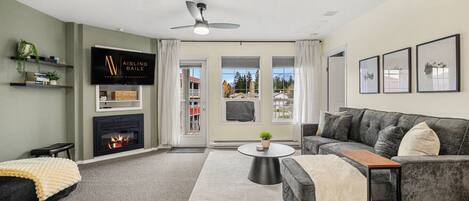 Televisie en een open haard