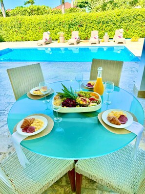 Outdoor dining - Ocean View Villa in Oceanfront Sosua Ocean Village (Sosúa)