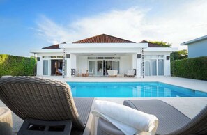 Pool - Ocean View Villa in Oceanfront Sosua Ocean Village (Sosúa)
