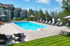 Pool - The Radium Rise | Outdoor Pool/Hot Tub | Balcony (Radium Hot Springs)