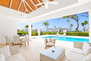 Pool - Private Pool Villa | Large Yard & Sleeps up to 9 (Sosúa)