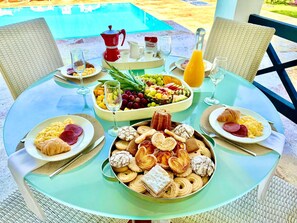 Outdoor dining - Luxury Ocean View Villa in Sosua Ocean Village (Sosúa)