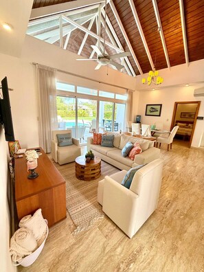 TV, offices - Luxury Ocean View Villa in Sosua Ocean Village (Sosúa)