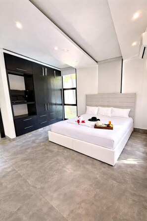 2 dormitorios, tabla de planchar con plancha, cuna de viaje y wifi