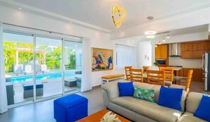 TV - Sunbreeze Villa in Oceanfront Sosua Ocean Village (Sosúa)