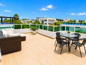 Outdoor dining - Family Villa | Bunk Room, Pool & Up to 12 Guests (Sosúa)