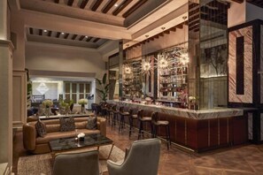 Bar (on property) - Jumeirah Al Qasr Dubai (Dubai)
