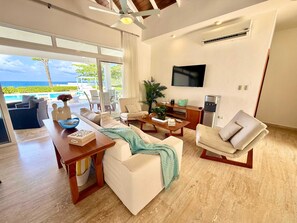 TV, offices - Ocean Haven Oceanfront in Sosua Ocean Village (Sosúa)