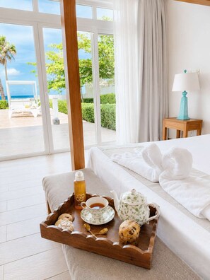 3 bedrooms, desk, iron/ironing board, travel cot - Oceanfront Paradise | Cliffside Spa & Pool in SOV (Sosúa)
