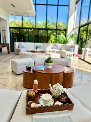 Interior - 8 BR Grand Villa in Oceanfront Comm Sosua Ocean Vill (Sosúa)