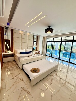 8 bedrooms, iron/ironing board, travel cot, WiFi - 8 BR Grand Villa in Oceanfront Comm Sosua Ocean Vill (Sosúa)