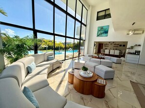 TV, stereo, offices - 8 BR Grand Villa in Oceanfront Comm Sosua Ocean Vill (Sosúa)