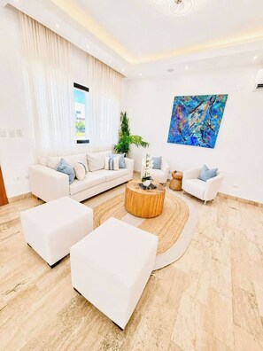 TV, stereo, offices - Sleeps up to 40 |8BR, Mini Golf & Largest Pool SOV (Sosúa)