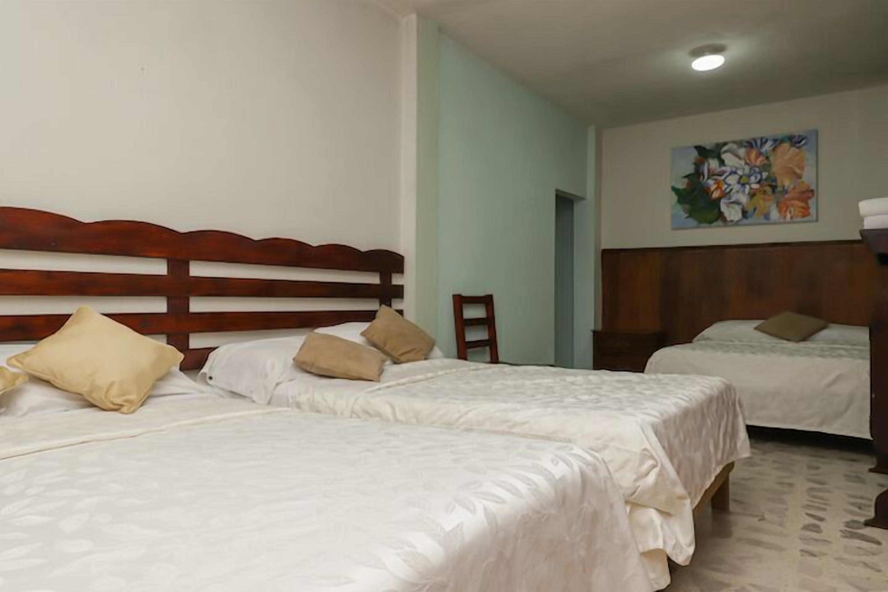 Family Room | Free WiFi