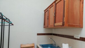 Gambar tidak terklasifikasi, 5 dari 12, tombol
