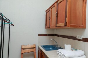 Classic Double Room, 1 Double Bed | Free WiFi