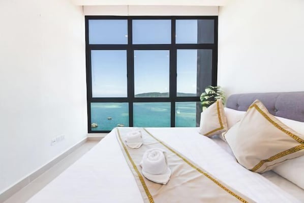 Room - Charis Seaview Suites at The Shore Kota Kinabalu (Kota Kinabalu)