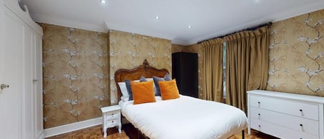 1 chambre, fer et planche Ă repasser, Wi-Fi, draps fournis