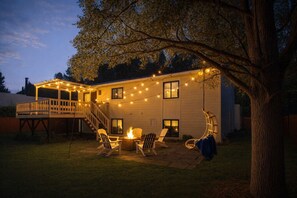 Terrace/patio - Designer Mountain Home Outside Aspen! Sleeps 12! Walk to RFTA (Carbondale)