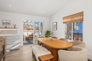 Dining - Designer Mountain Home Outside Aspen! Sleeps 12! Walk to RFTA (Carbondale)