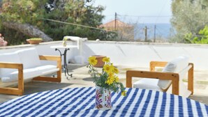 Outdoor dining - Villa Ariadne - Sea View Sanctuary (Idra)