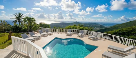 Outdoor pool, pool umbrellas, sun loungers