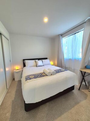 2 Schlafzimmer, Internetzugang, Bettwäsche