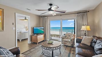 Smart TV, DVD player, books, stereo