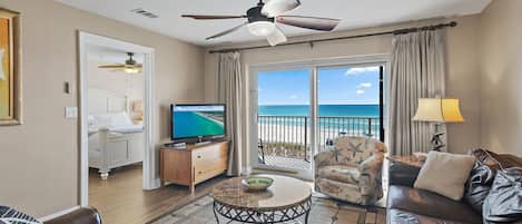 Smart TV, reproductor de DVD, libros, estéreo