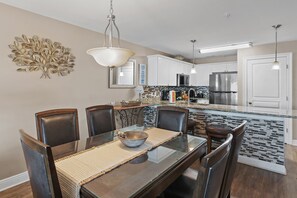 Dining - Emerald Dunes 203 | Private Beach | Pool & Hot Tub | Beachfront | Beach Gear (Destin)