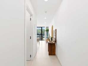 Interior - D425 - Cosy 1 Bedroom with Lagoon View (Sint Maarten)
