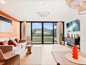 Living area - D402 - Beautiful apartment with garden and view (Cole Bay)