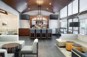 Bar (on property) - Across Pennsylvania Convention Center + Breakfast (Philadelphia)
