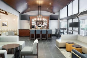 Bar (on property) - Near Independence Hall + Free Breakfast. Bar. Gym. (Philadelphia)