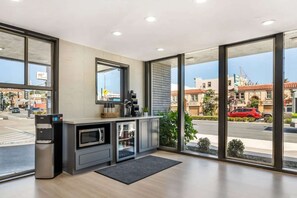 Interior - Close to Golden Gate Bridge + Free Wi-Fi (San Francisco)