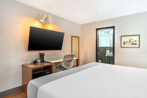 1 bedroom, desk, iron/ironing board, WiFi - Close to Golden Gate Bridge + Free Wi-Fi (San Francisco)
